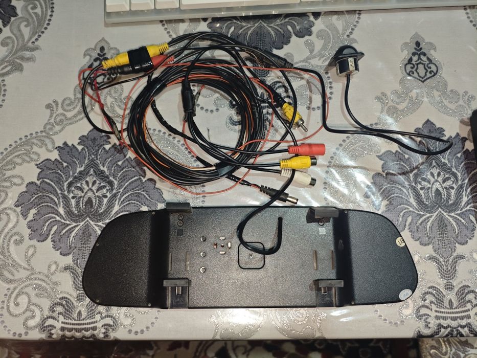 Video registirator sotiladi