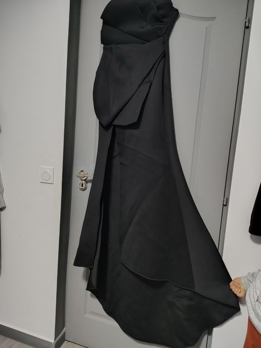 Rochie eleganta cu trena