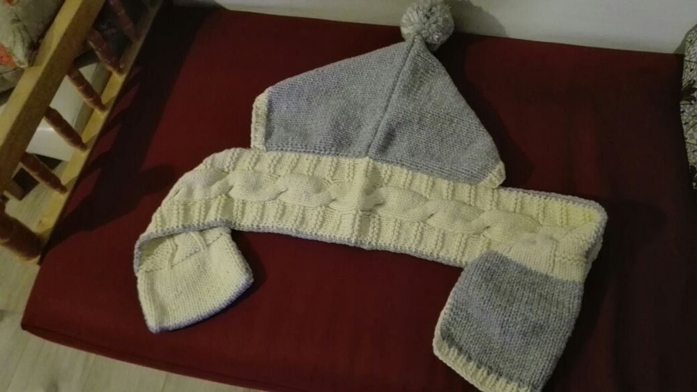 Дамски шал с качулка