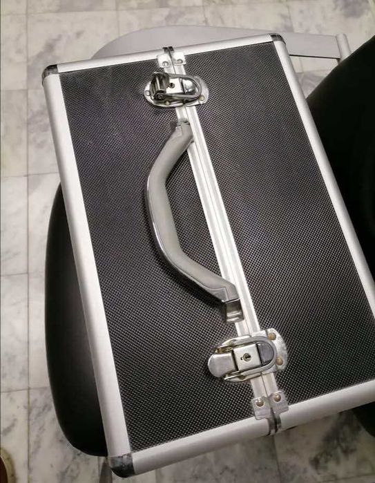 Куфар за грим в отлично състояние