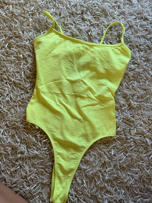 body Bershka marimea S