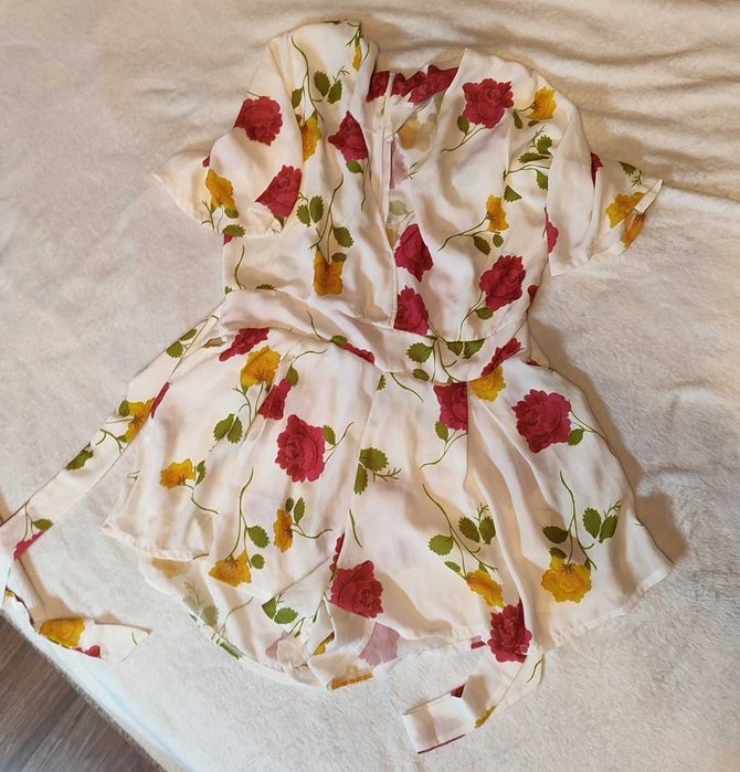 Елегантен летен гащеризон на рози с колан