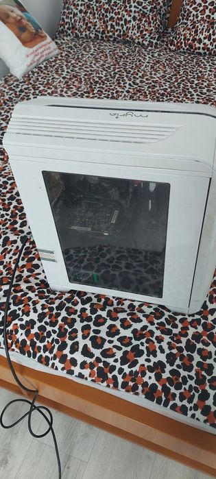 Calculator Gaming complet – placă video dedicată