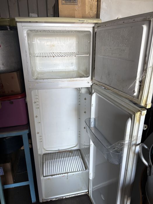 Продам рабочий холодильник