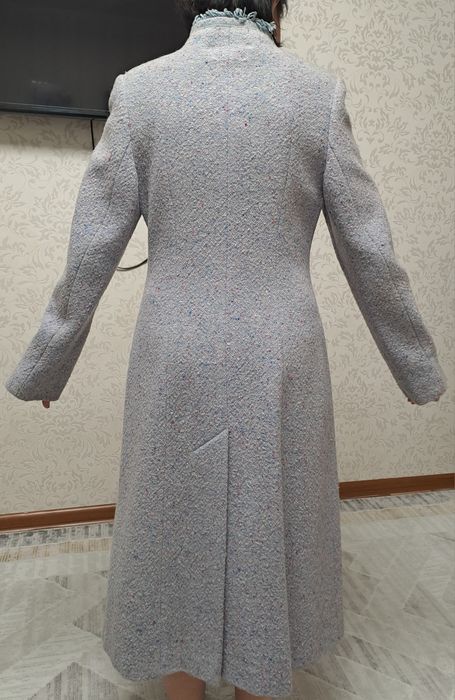 Продам пальто б/у,женские.