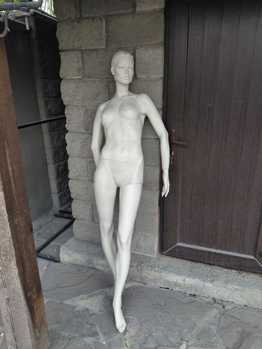 Манекен женский б/у