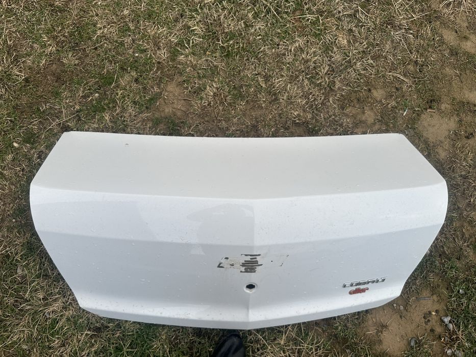 Крыжка багажника кобальт