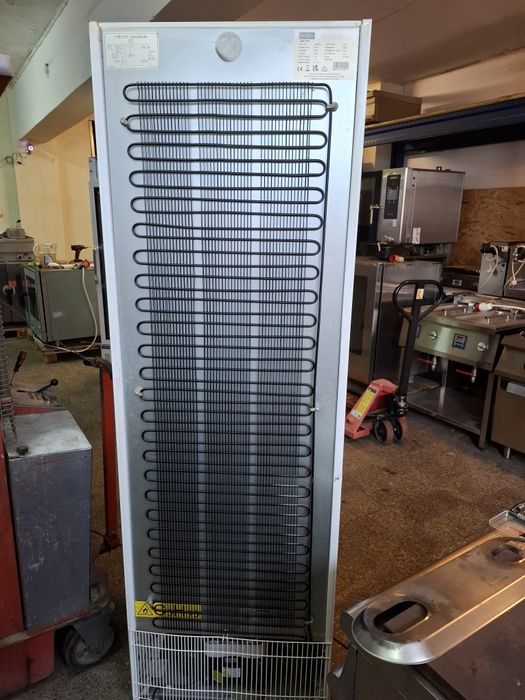 Frigider Vitrina profesională