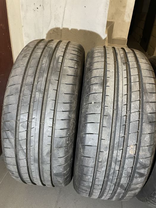 235/45/18 Michelin/GoodYear 2x2