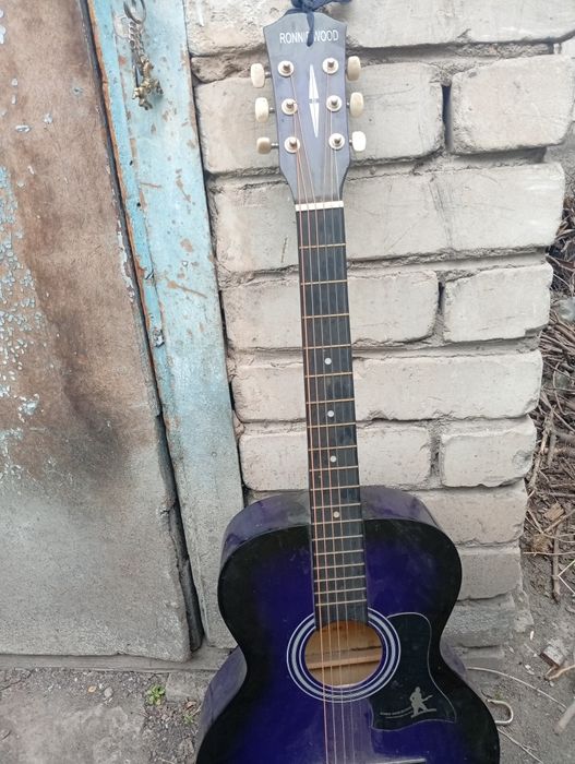 Продается гитара