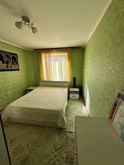 Продам 2-комн квартиру, 20 мкрн, 2 этаж