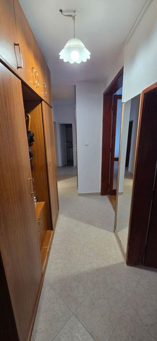 Тристаен апартамент в ж.к. Младост 3.