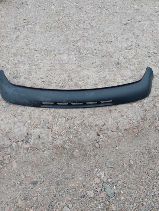 Оригинальная губа (спойлер) переднего бампера Volkswagen Golf 4