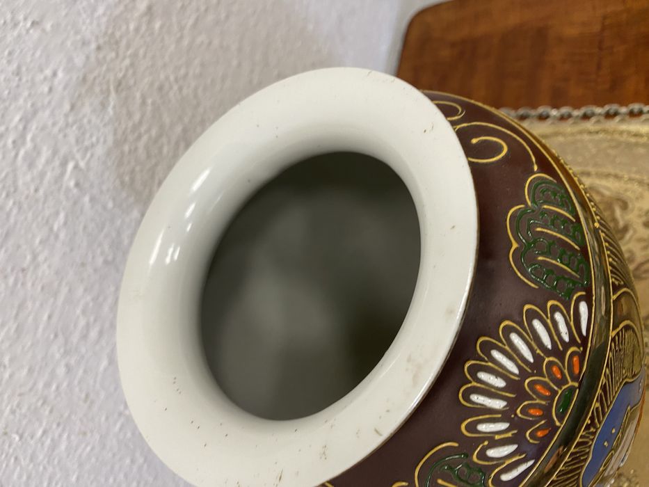 Японска ваза от порцелан сатцума