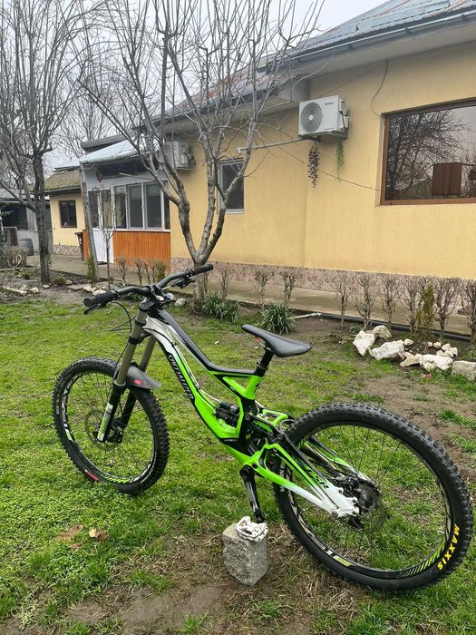 Bicicleta DH Specialized demo 8