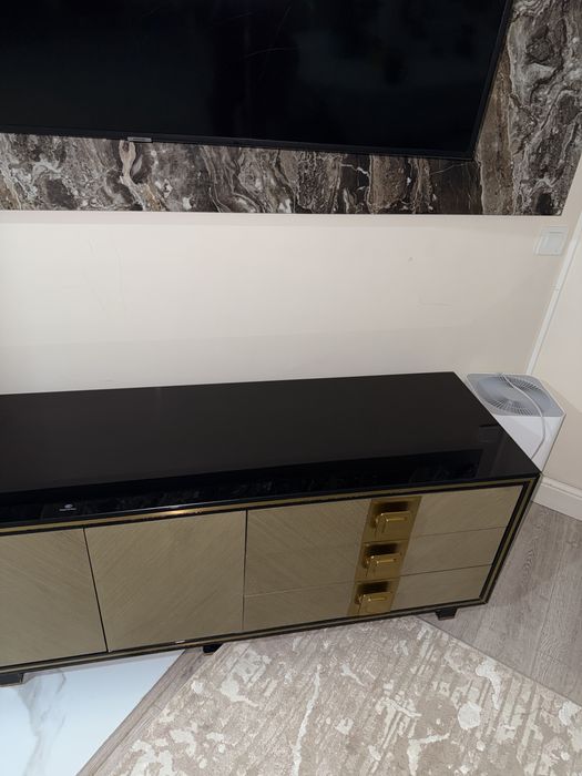 Тумба под телевизор в гостиную