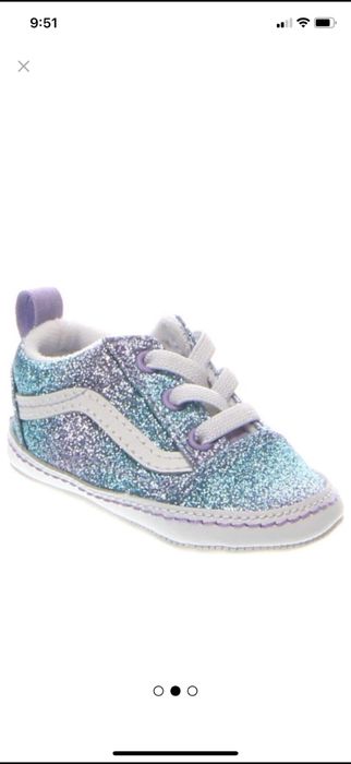 Нови оригинални бебешки маратонки Vans, размер 19