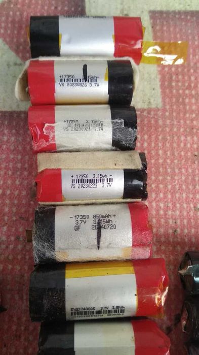 Литиевые аккумуляторы разные