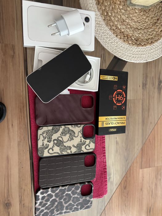 Бял Iphone 13 128 GB