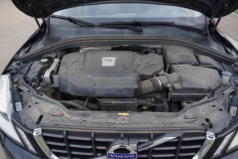 Volvo XC60 2011 Momentum 2.0 Diesel 5 pistoane