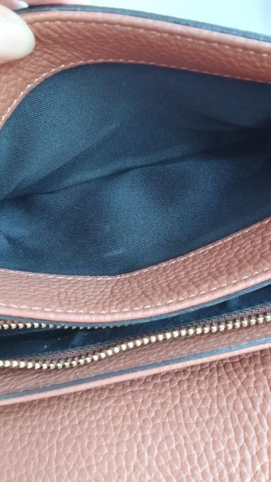 Кожена чанта Tosca Blu Livigno с релеф