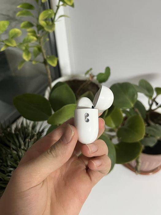 Эйр подс про 2 в хорошом состоянии