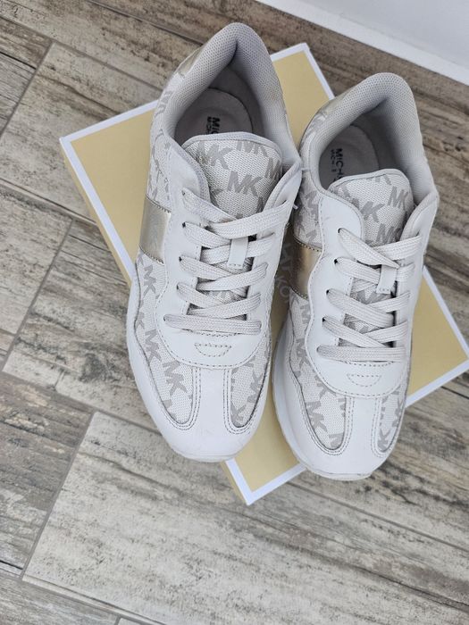 Маратонки Michael Kors размер 36