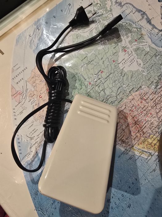 Оверлог б/у продам