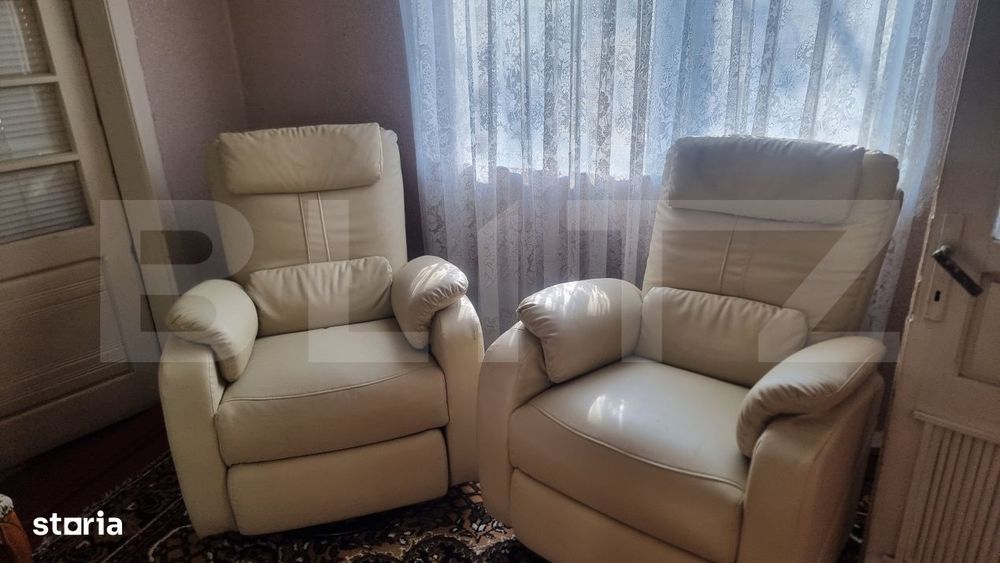 ANSAMBLU 2 CASE ,mobilate gata pentru mutare
