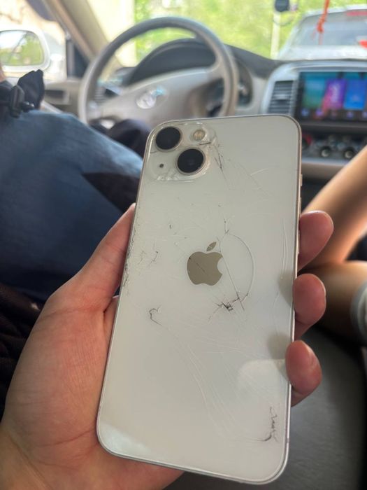 Продам IPHONE 13 128gb