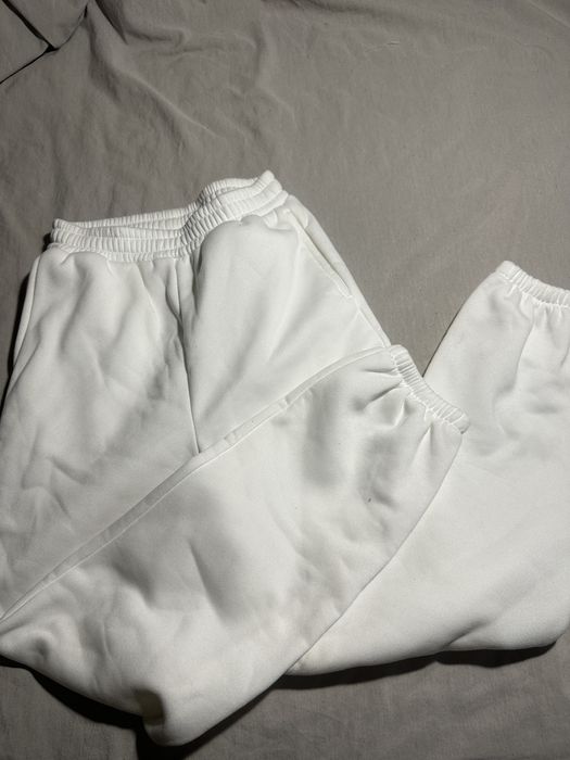 Дънки и панталони нови