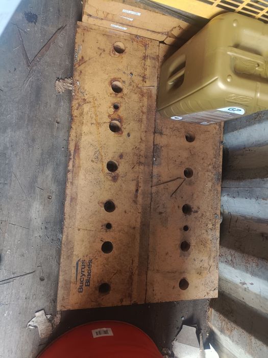 Нож отвала Kamatsu новый