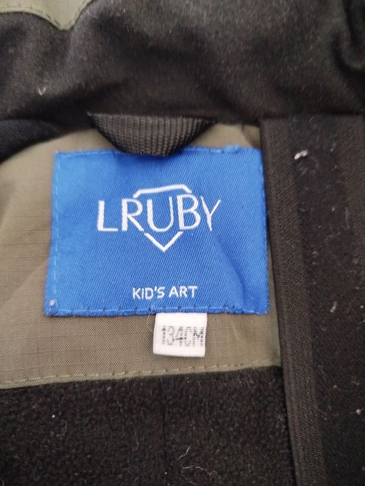 Продам детскую куртку