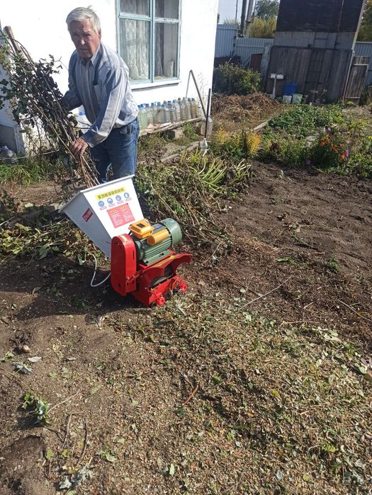 Измельчитель веток, травы