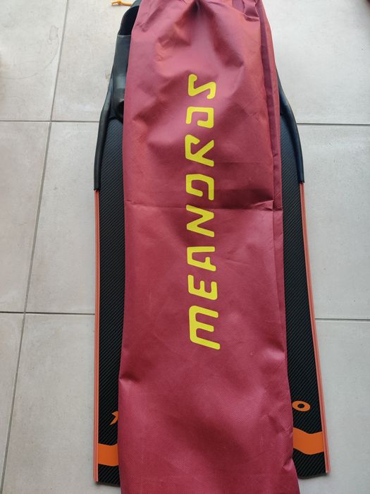 Карбонови плавници Meandros