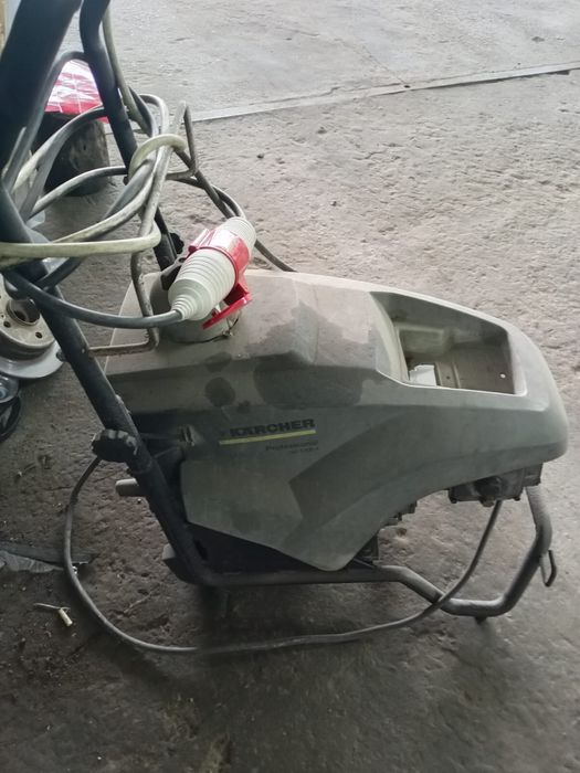 Продаётся Kercher для профессиональной мойки