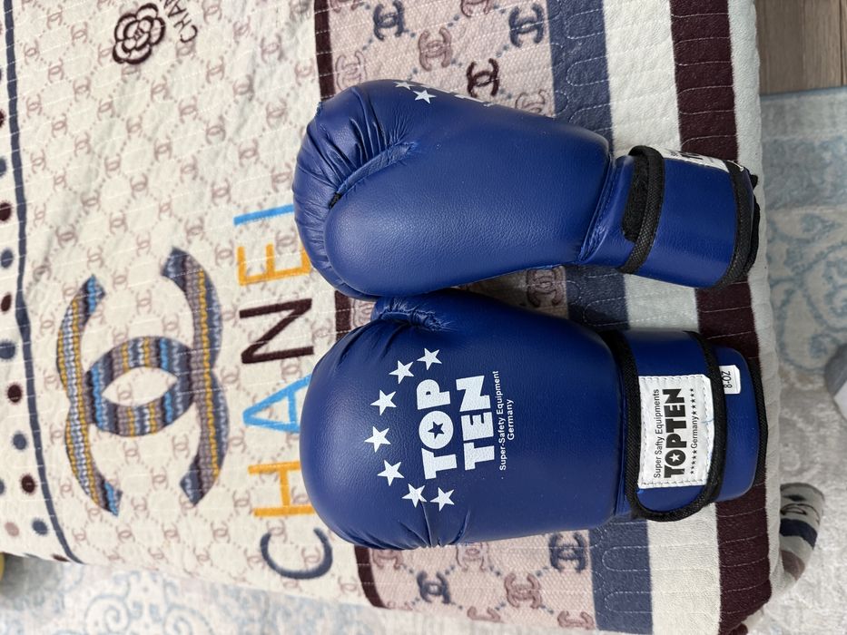 Боксерский набор с перчатками