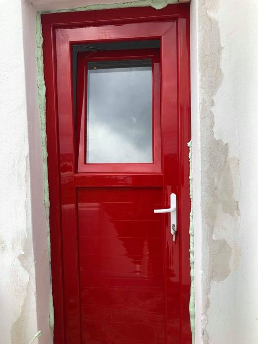 Производство на PVC и AL дограма,  врати, гаражни врати