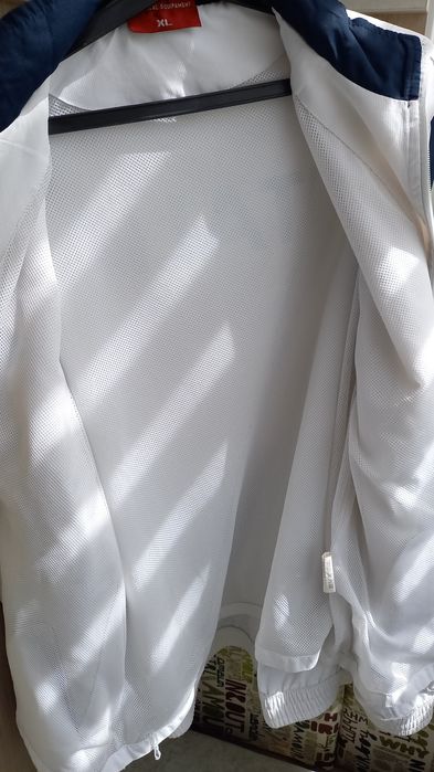 Мъжко яке бял цвят