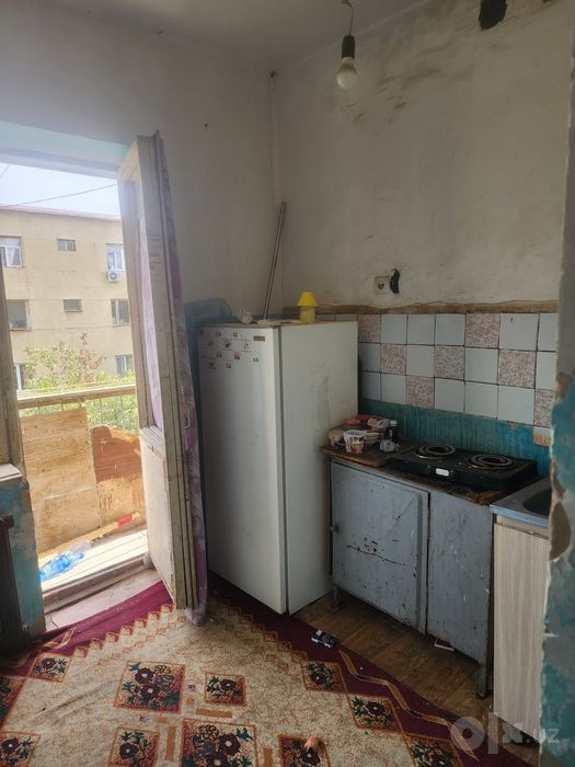 Srochna 1 xonali kivartira sotiladi