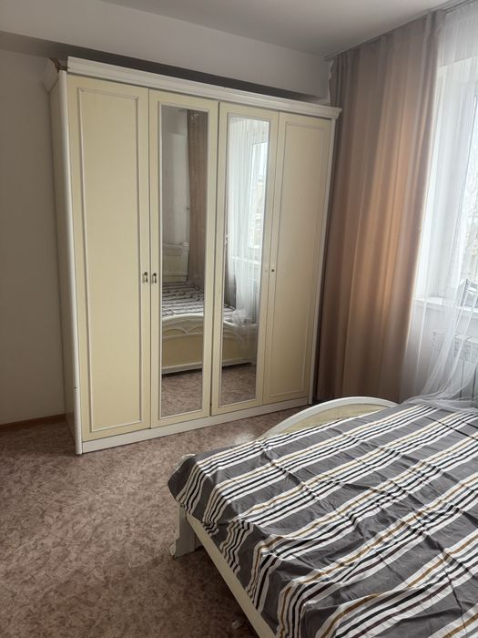 Продам шкаф большой