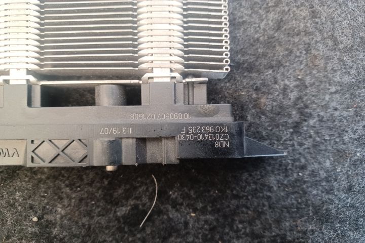 Calorifer incalzire electric 1K0963235F Volkswagen VW Passat B6