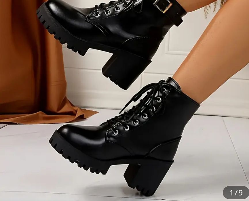 Дамски черни боти