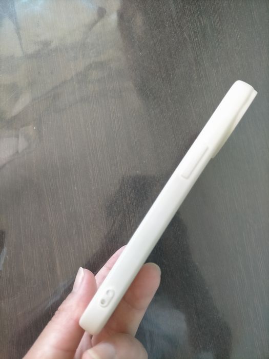 Продам чехол для Айфон 13!