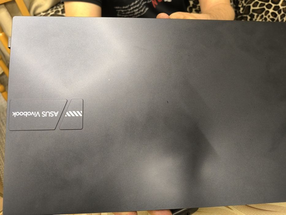 Asus Vivobook 15 лаптоп