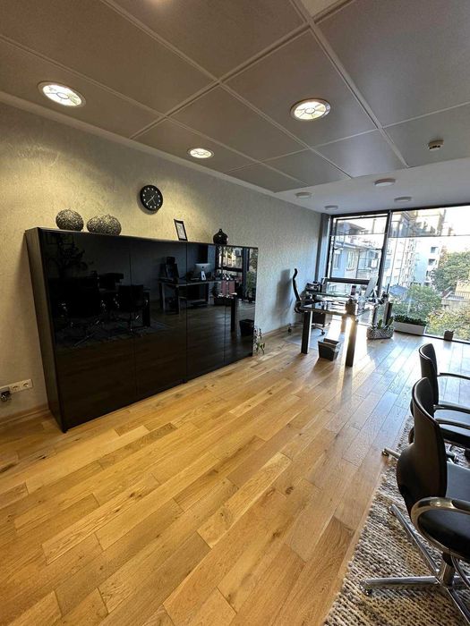 Дава се под наем Офис в Варна, Център - 83 кв.м за 1994.61 € - Снимка #9