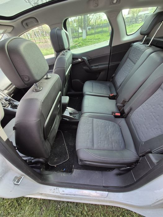 Dezmembrări Opel Meriva B 1.7 CDTI 2011 – piese în stare foarte bună