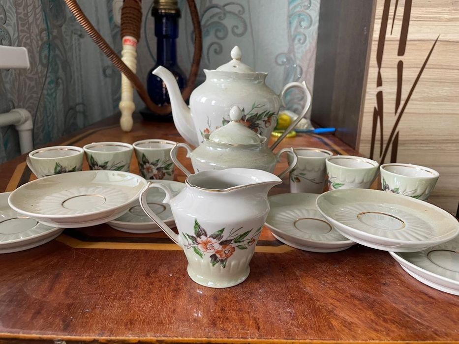 Продам два сервиза