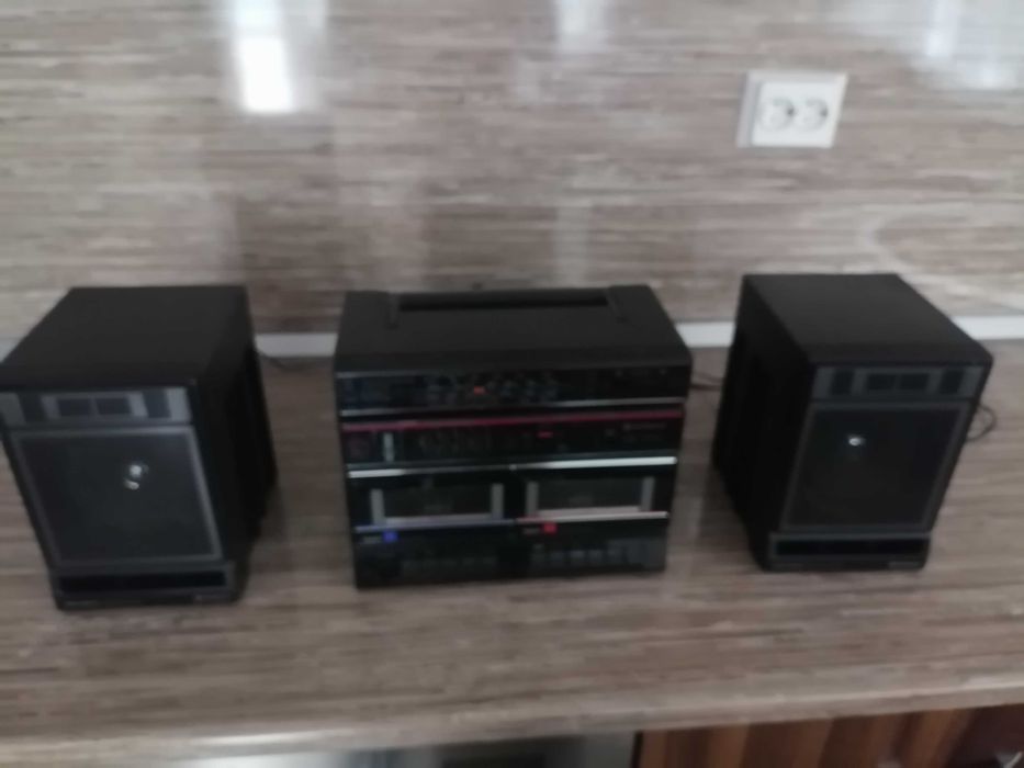 Касетофон HITACHI