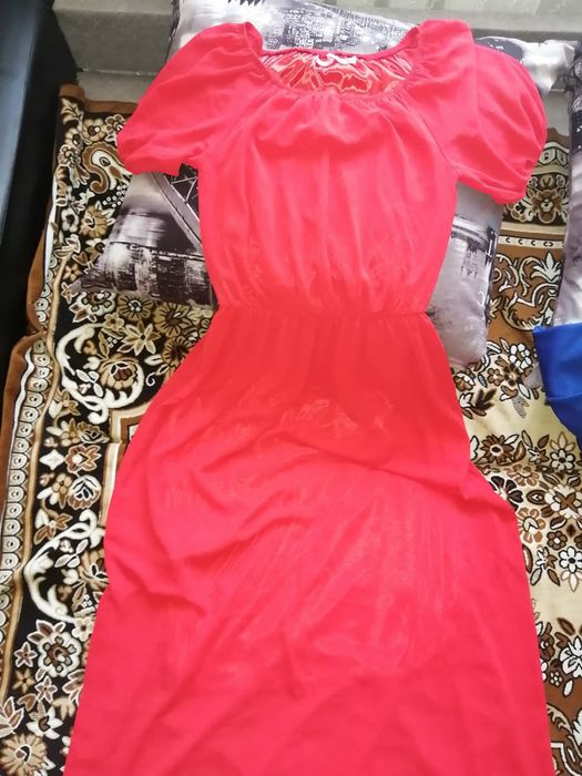 Продам вечерние  платья